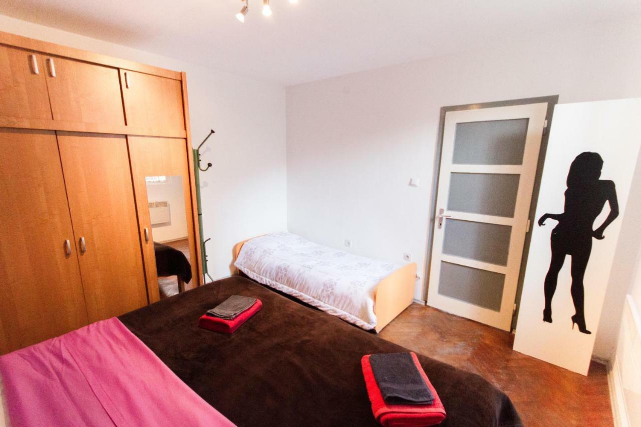 Apartment T & D Pula Luaran gambar